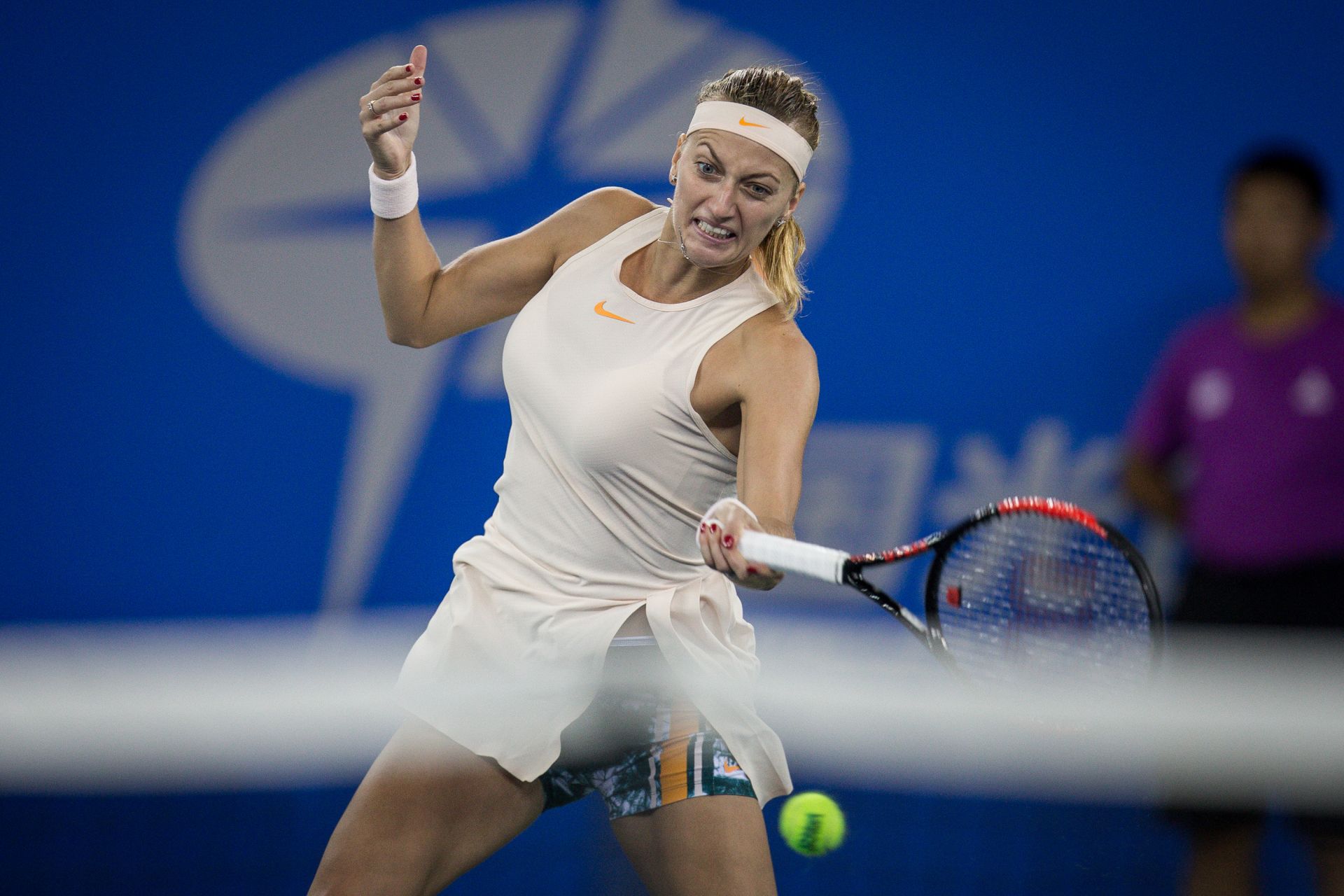 芒果体育-关于科维托娃回归赛场，挺进下一轮首场状态亮眼，公牛观众沸腾！的信息