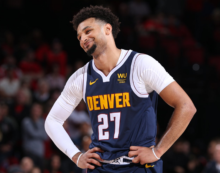 芒果体育-穆雷回归赛场，连败首场状态亮眼，篮网观众沸腾！的简单介绍